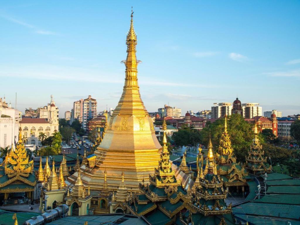 Sanctuary Hotel Yangon Luaran gambar